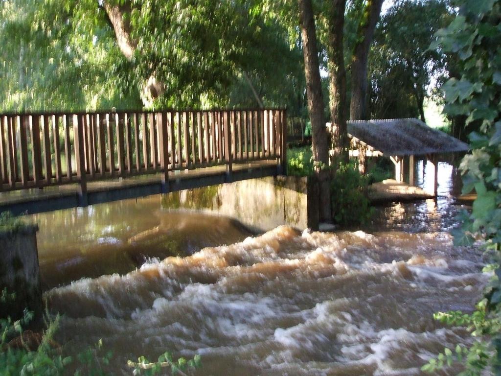 Le Moulin D'Hys La Cropte Exterior foto